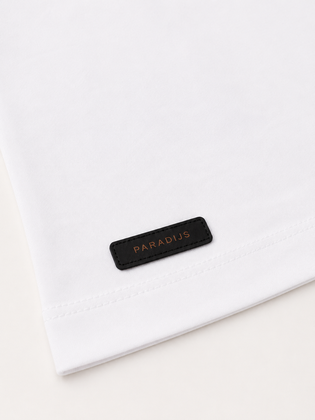 P02 Premium Signature T-Shirt – Wit | Paradijs Leven