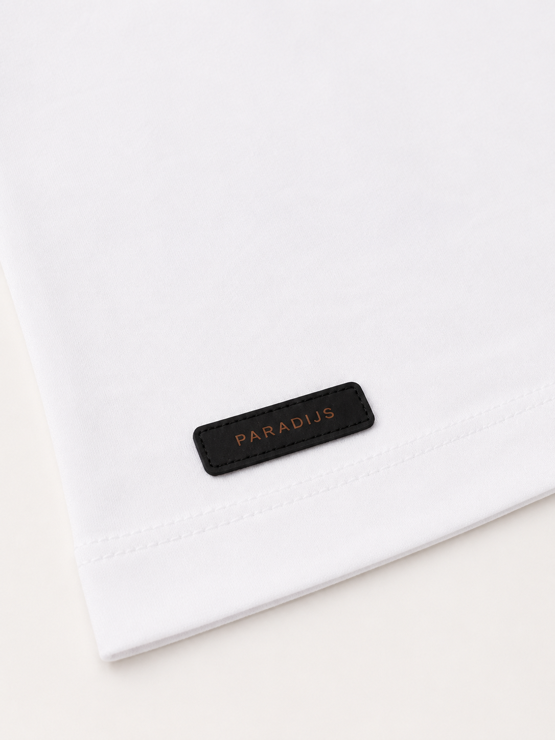 P02 Premium Signature T-Shirt – Wit | Paradijs Leven