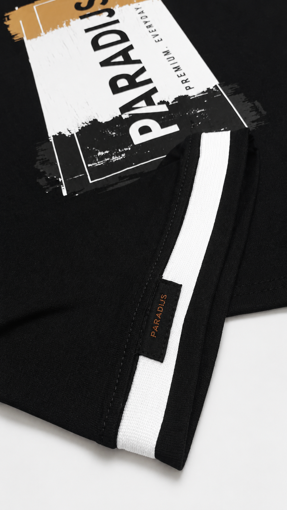 P01 Premium T-shirt met Graphic – Zwart | Paradijs Leven